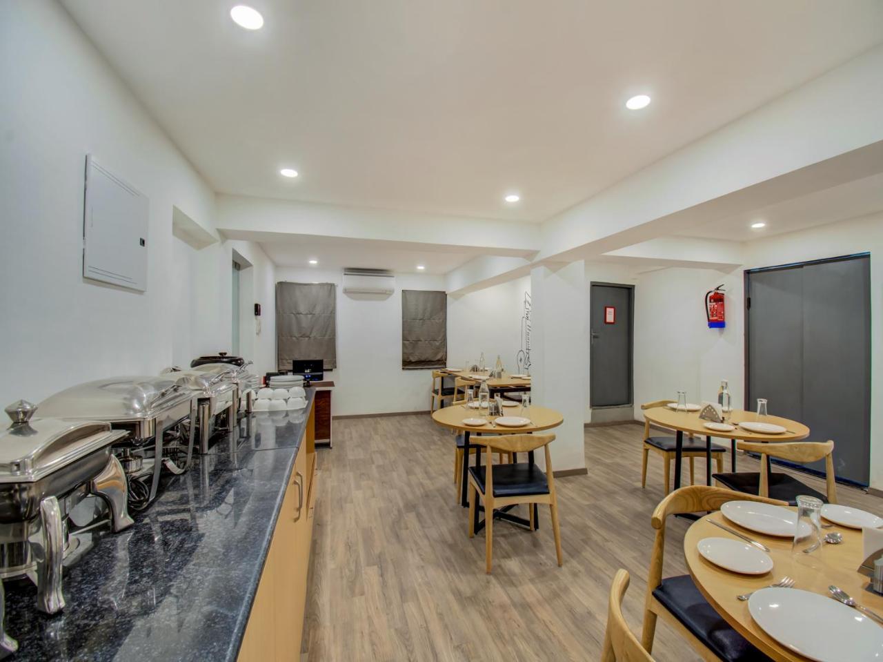 Готель Oyo Townhouse 66 Nagpur Station Ca Road Екстер'єр фото