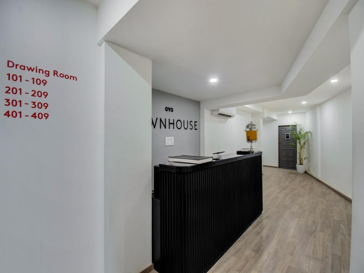 Готель Oyo Townhouse 66 Nagpur Station Ca Road Екстер'єр фото