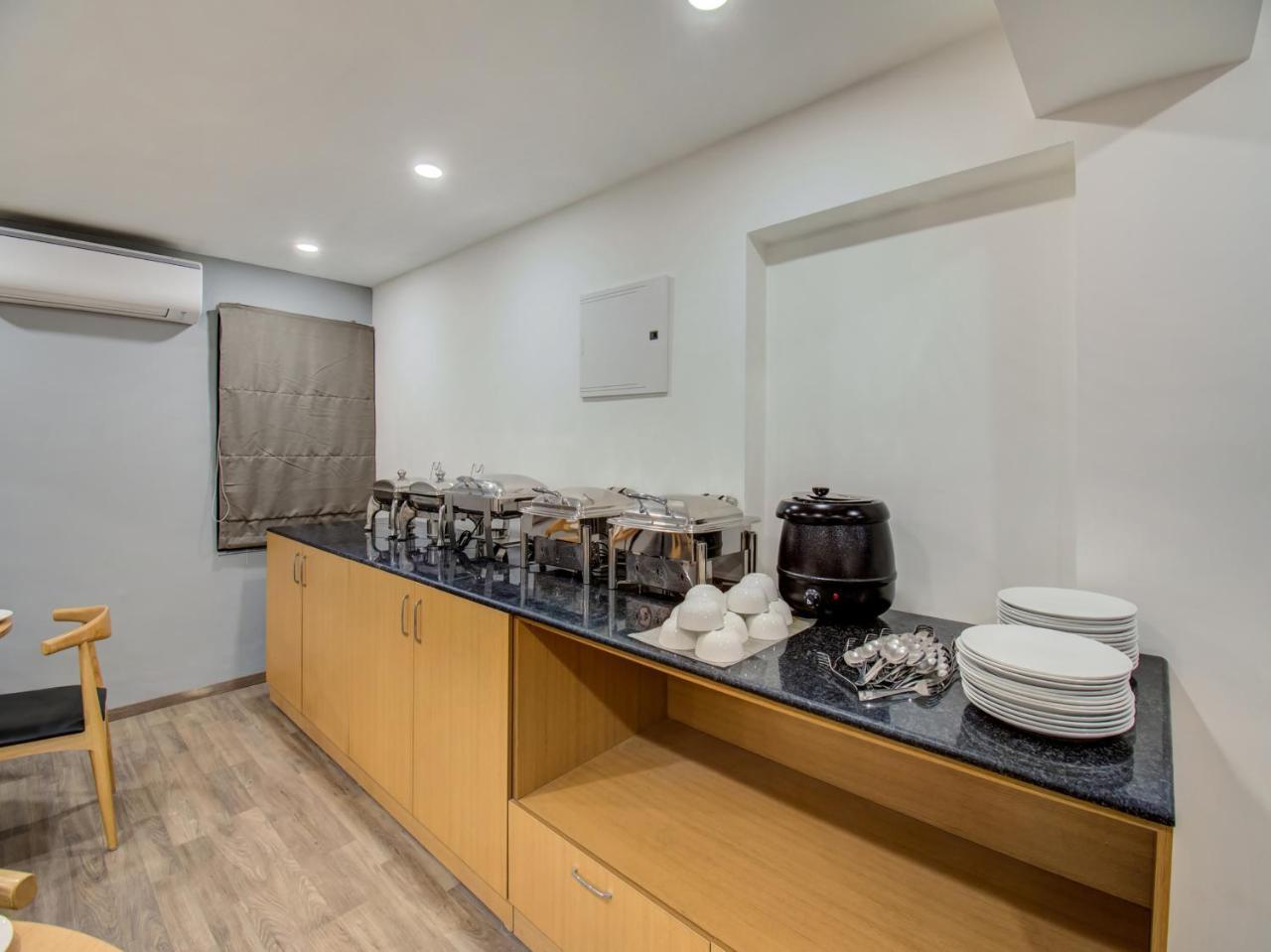 Готель Oyo Townhouse 66 Nagpur Station Ca Road Екстер'єр фото