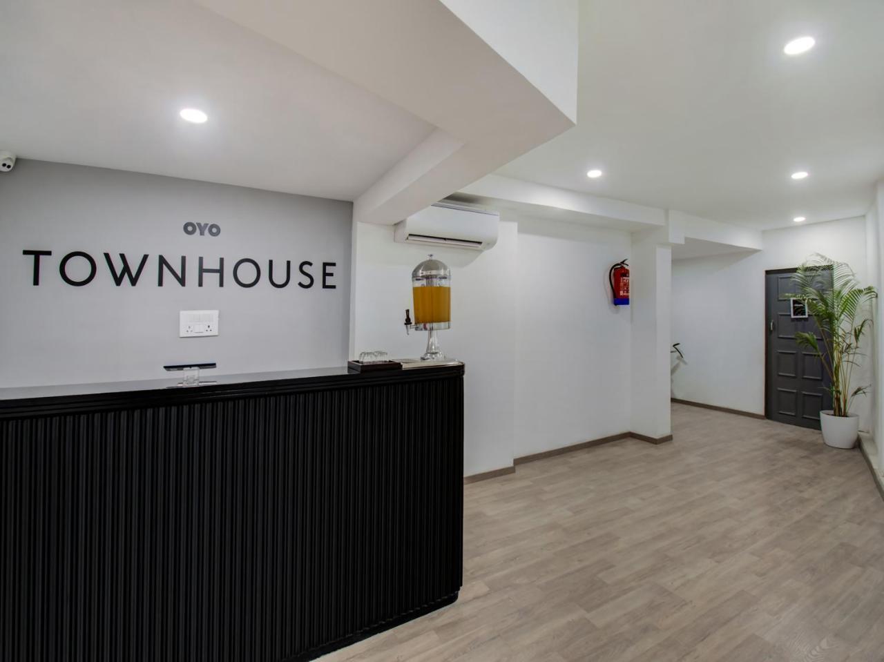 Готель Oyo Townhouse 66 Nagpur Station Ca Road Екстер'єр фото